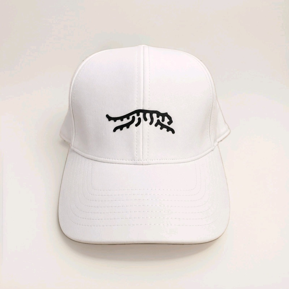 NWT Sun Day Red Cypress Tour 6 Panel Fitted Hat S/M White Tiger Woods Golf Cap